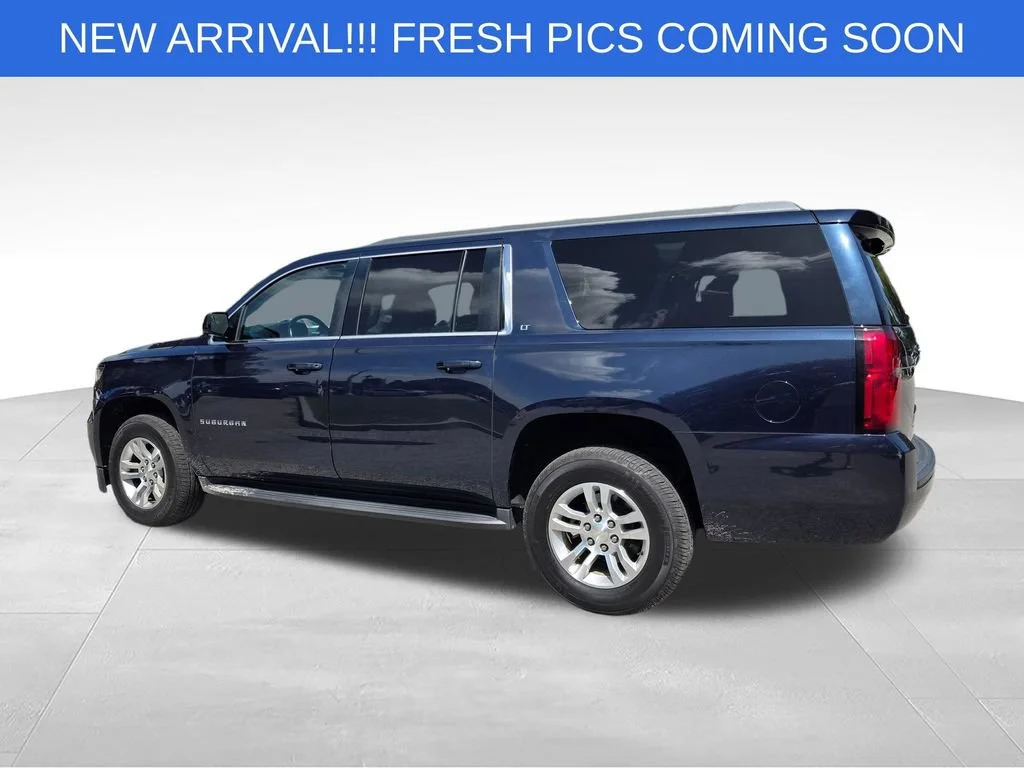 Used 2019 BLUE VELVET METALLIC Chevrolet LT image 4