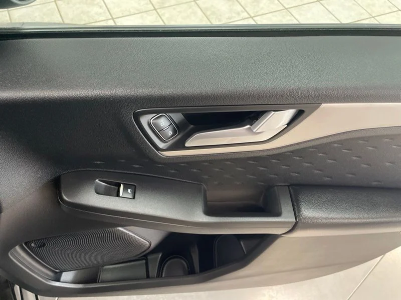 Used 2020 Black Ford SEL image 15
