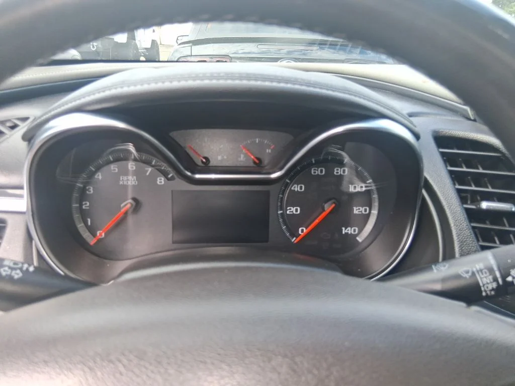 Used 2015 Green Chevrolet LT image 12