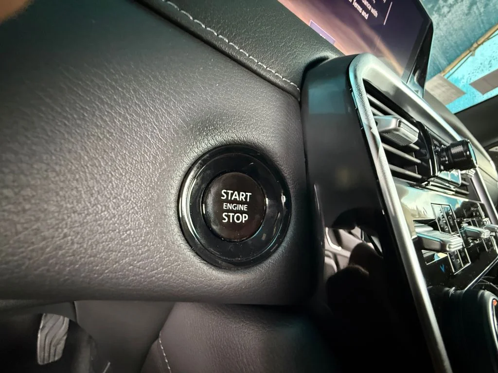 New 2026 Black Nissan Platinum image 23