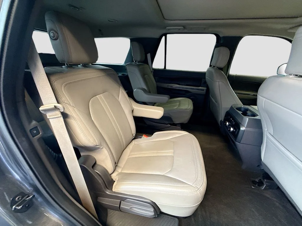 Used 2019 Gray Ford Limited image 29