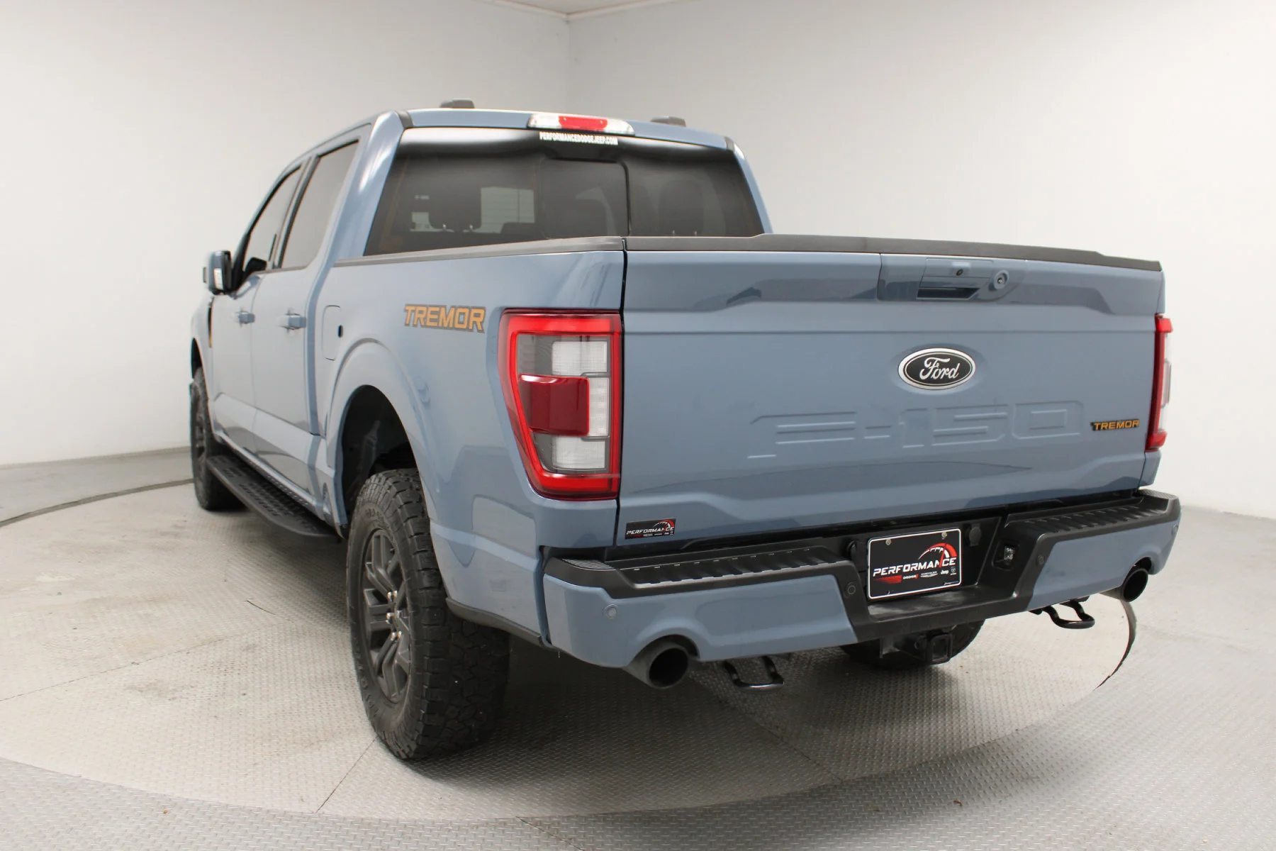 Used 2023 AZURE GRAY METALLIC TRICOAT Ford Tremor 4WD SuperCrew Box image 37