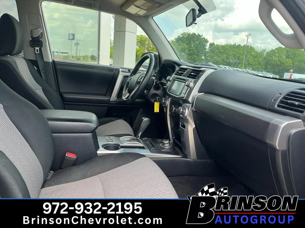 Used 2019 Silver Toyota SR5 image 5