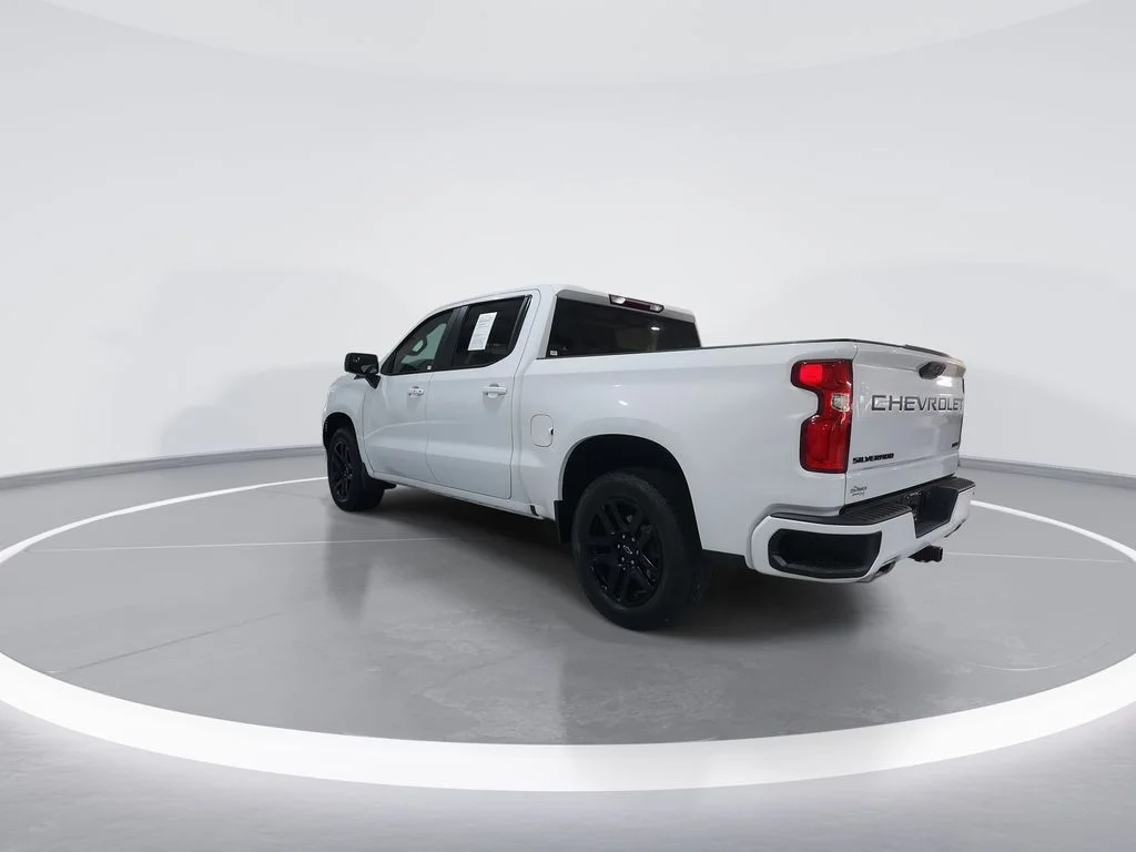 Used 2023 White Chevrolet RST image 6