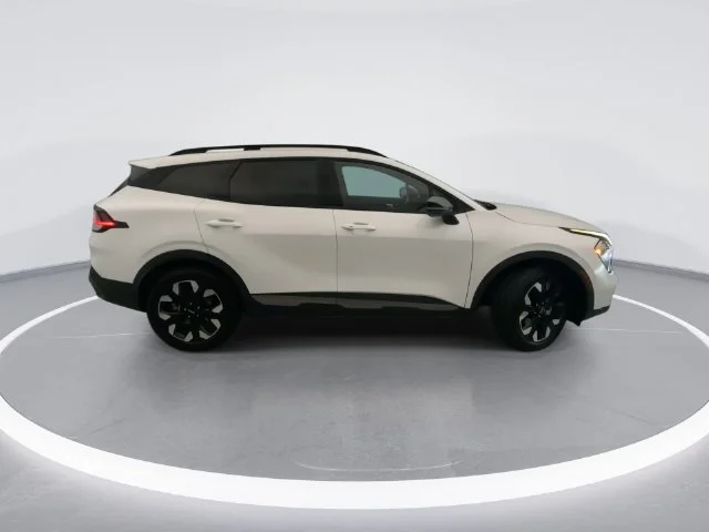 Used 2023 White Kia X-Line image 5