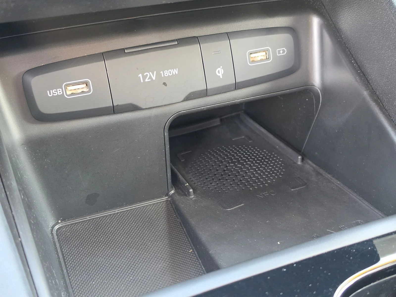 Used 2024 Silver Hyundai SEL image 29