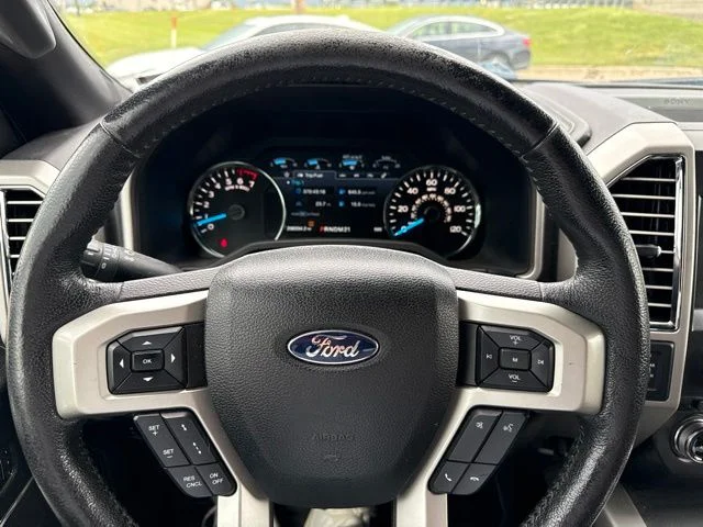 Used 2015  Ford Lariat image 7