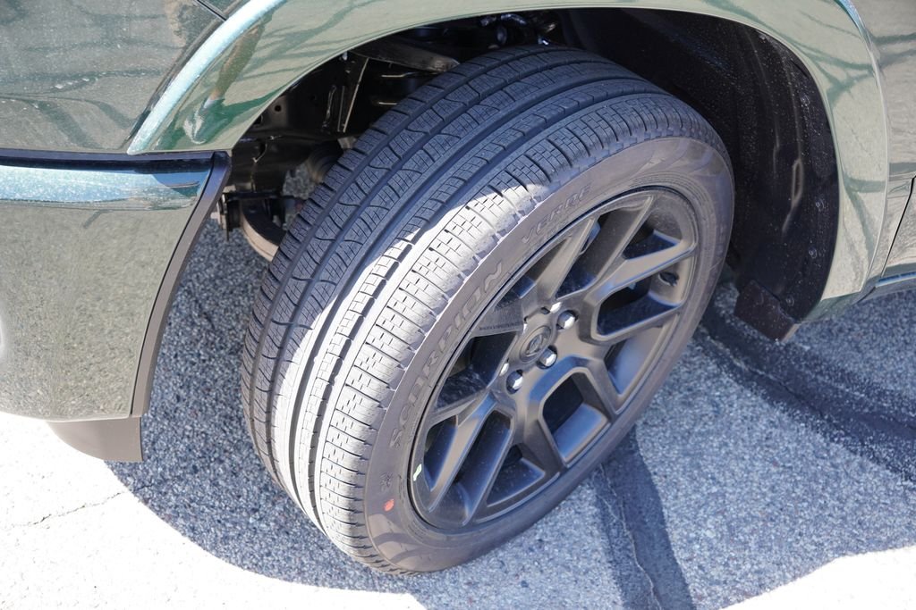 New 2026 Serrano-Green Metallic Exterior Paint RAM Laramie image 9