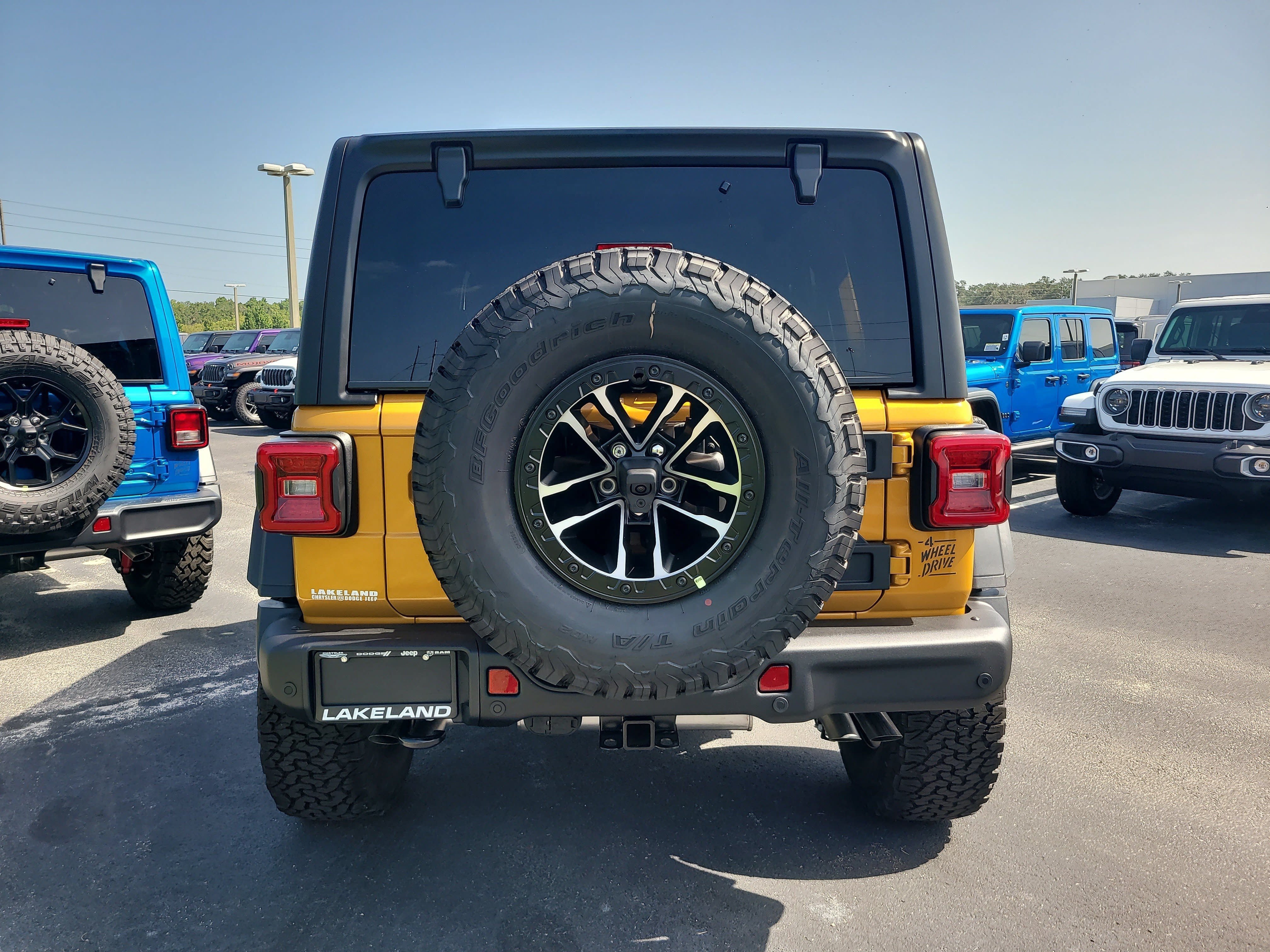 New 2026 Goldilocks Exterior Paint Jeep Willys 392 image 7