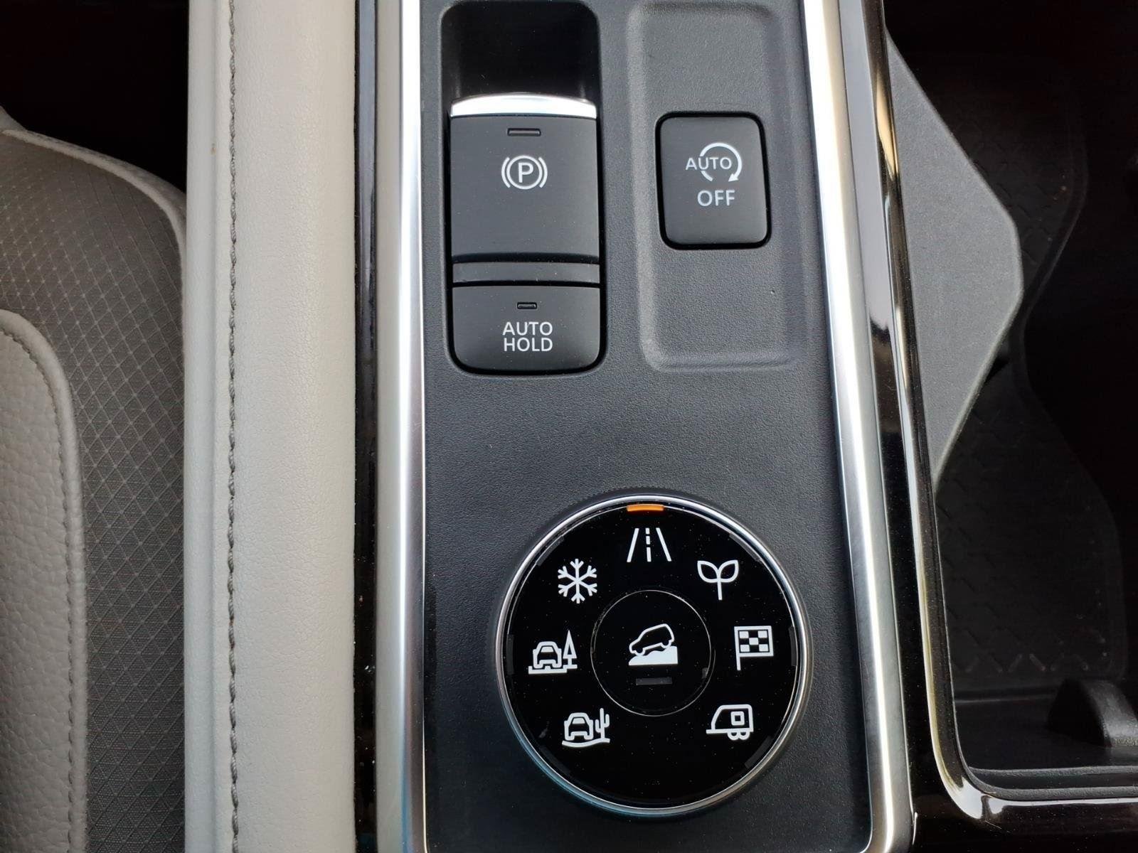 Used 2022 Deep Ocean Blue Pearl Nissan SL image 18
