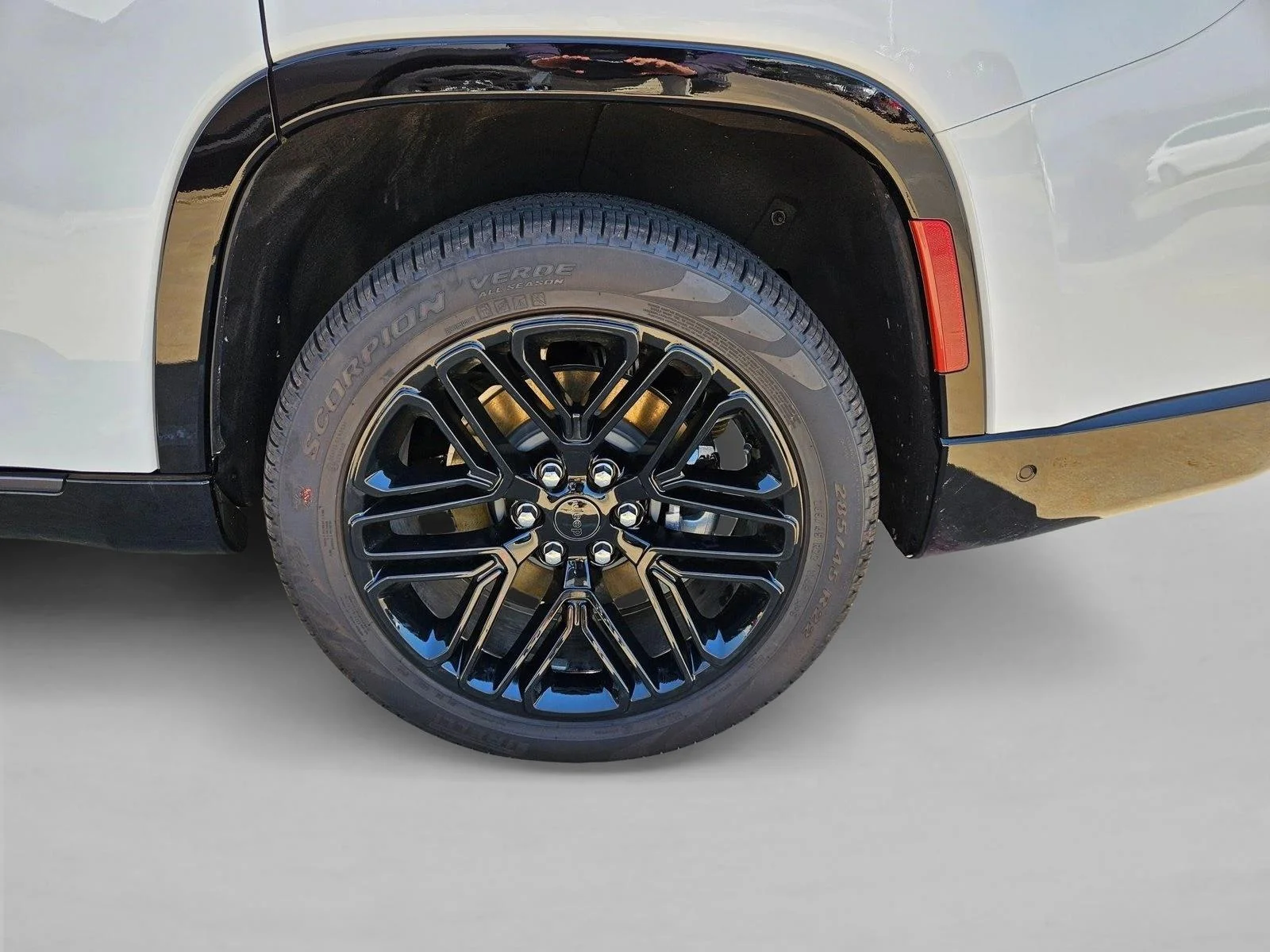 New 2026 Bright White Clearcoat Jeep Limited Reserve image 10