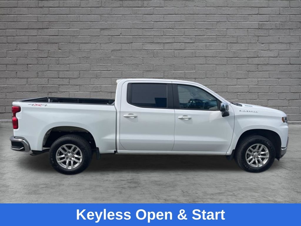 Used 2021 White Chevrolet LT image 33