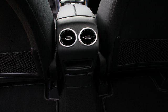 2025 Mercedes-Benz GLB Base - Photo 35