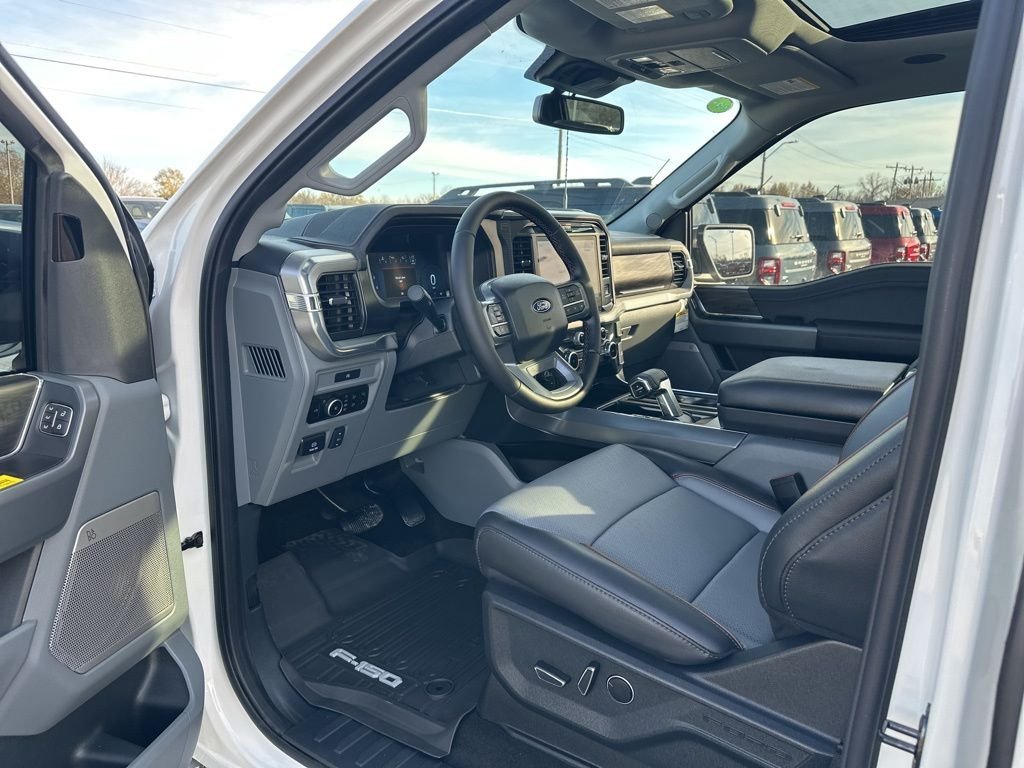 2025 Ford F-150 Lariat - Photo 10