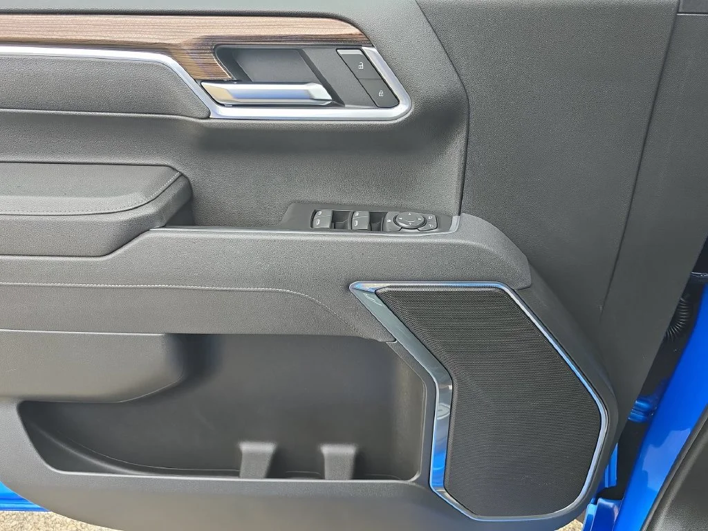 2025 Chevrolet Silverado 1500 LT - Photo 23