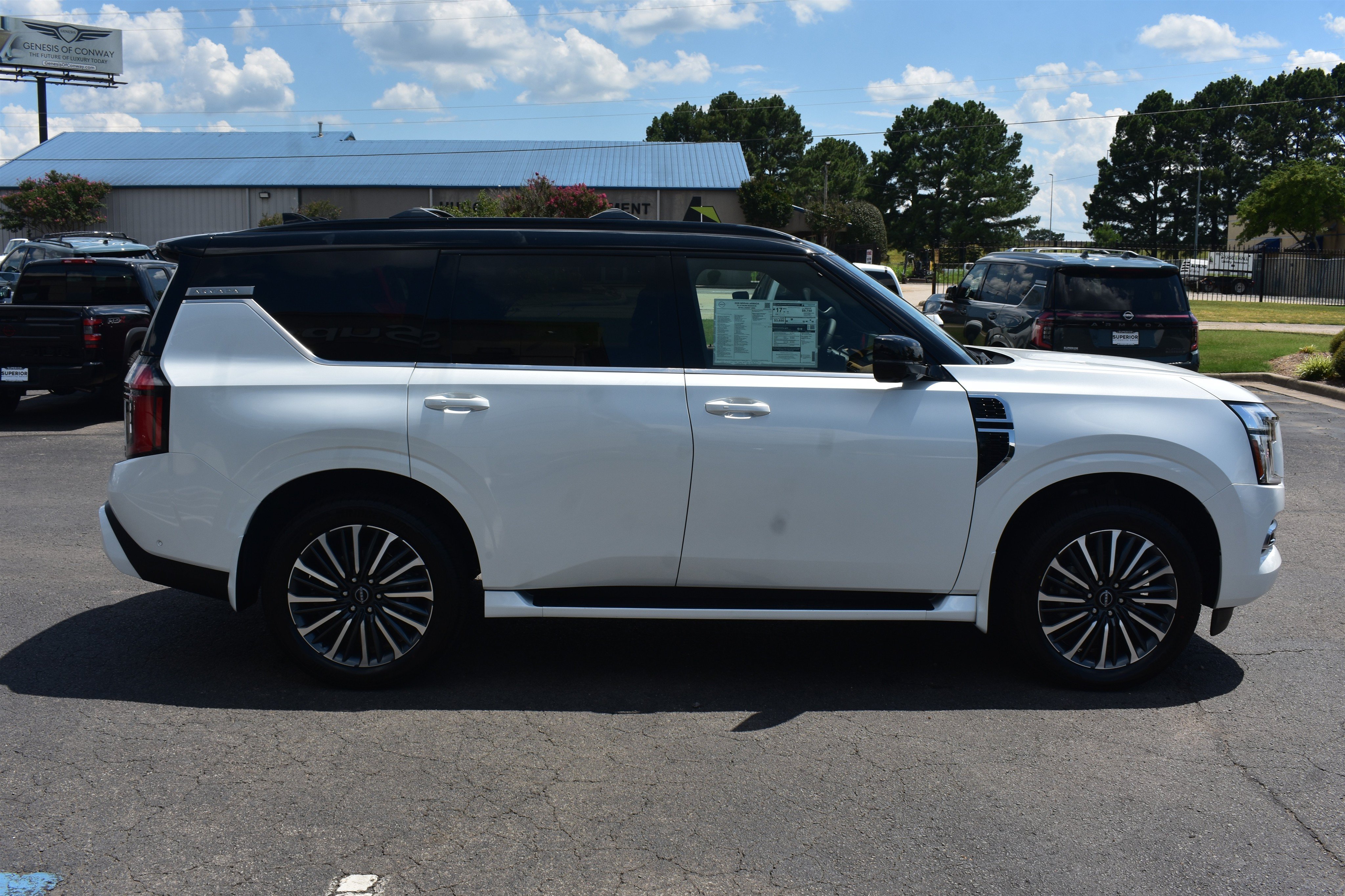 New 2026 Everest White TriCoat / Super Black Two-tone Nissan Platinum Reserve image 4