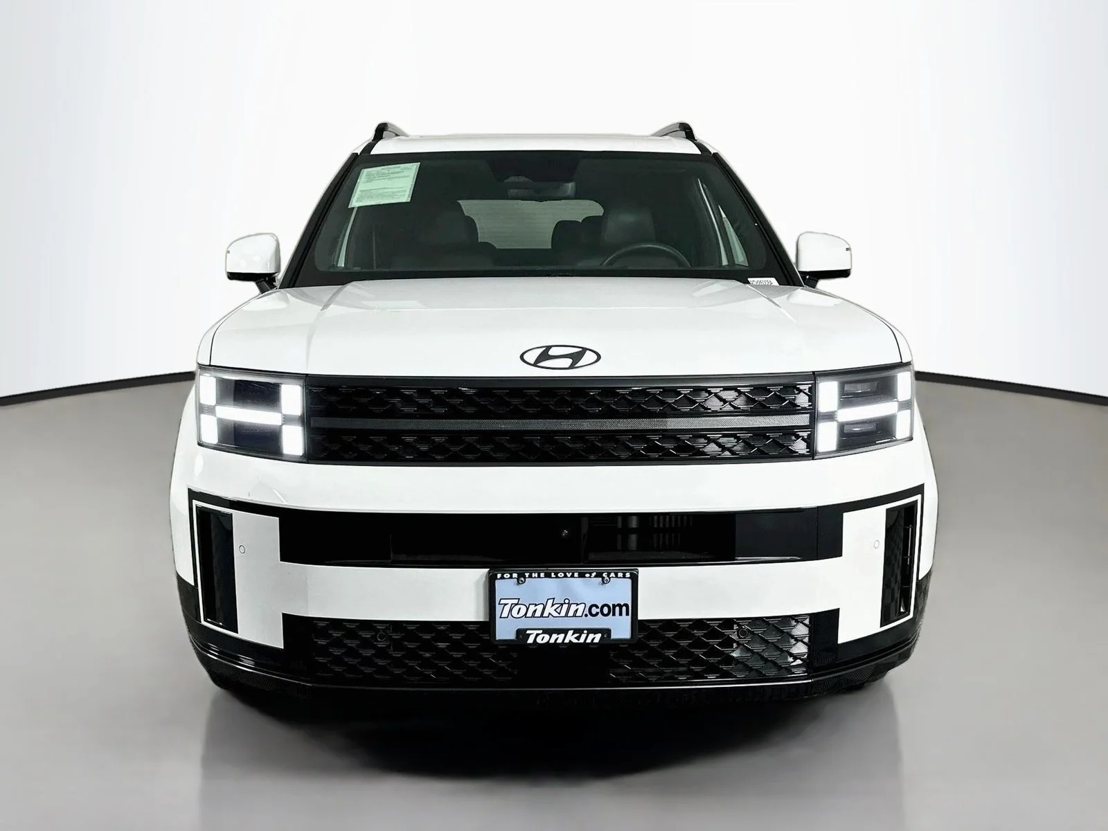 Used 2024 Serenity White Hyundai Calligraphy image 2