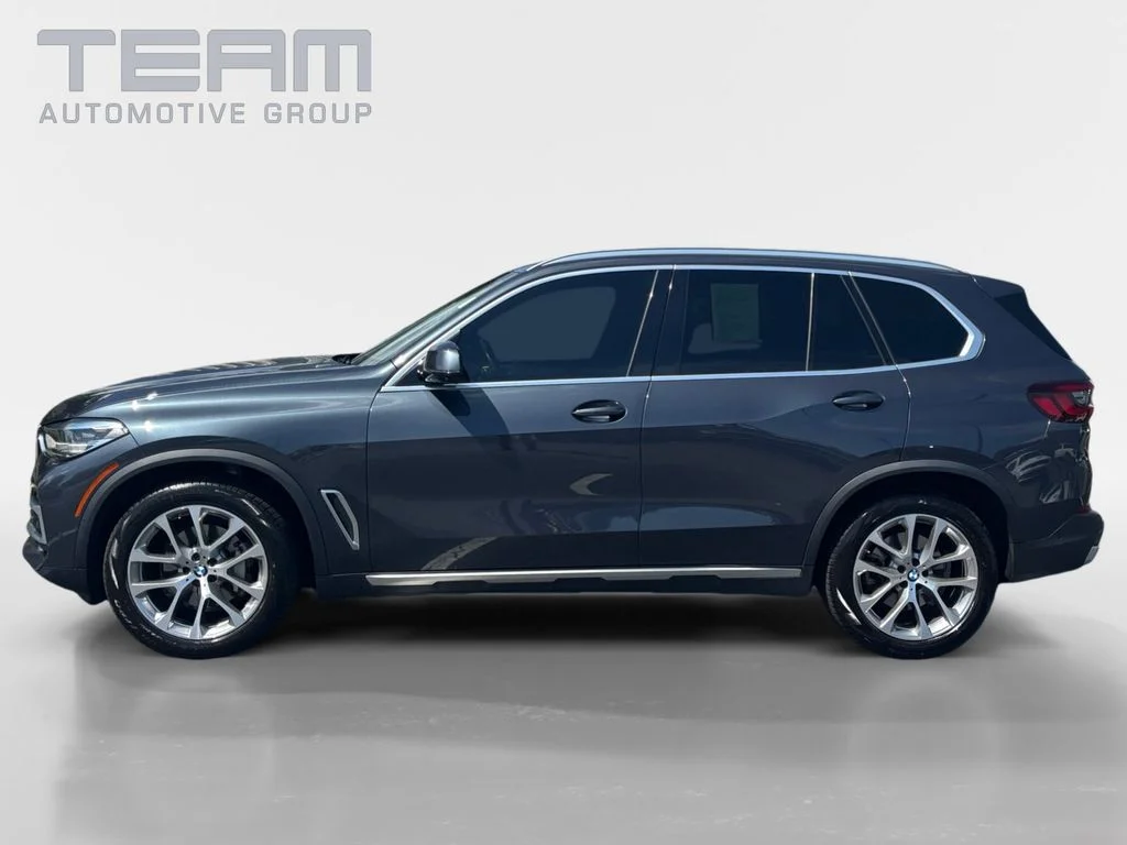 Used 2022 Gray BMW xDrive40i image 4