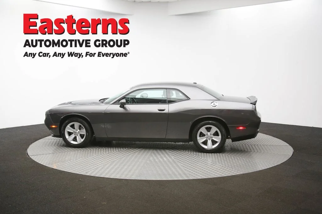 Used 2023 Gray Dodge SXT image 59
