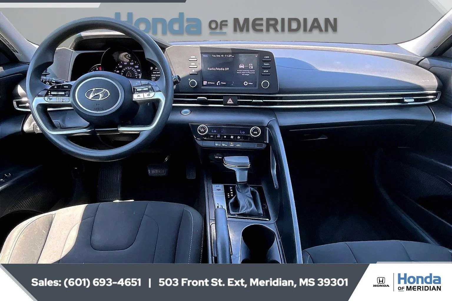 Used 2022 Fluid Metal Hyundai SEL image 13