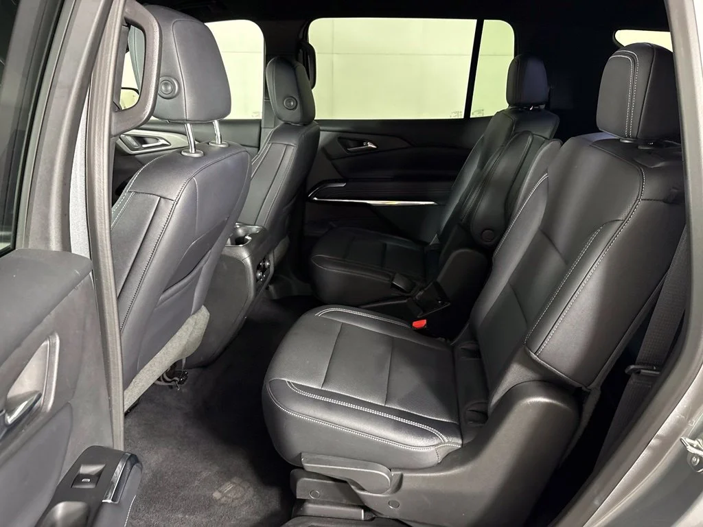 Used 2025 Gray Chevrolet LT image 36