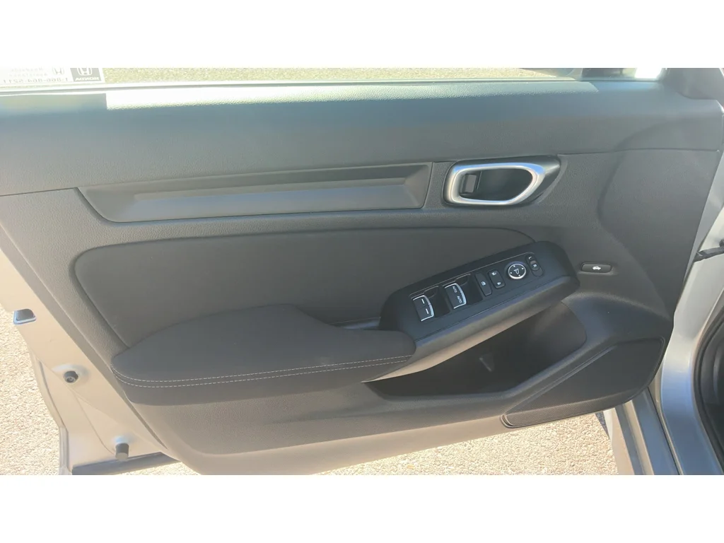 Used 2025 RALLYE RED Honda LX image 9
