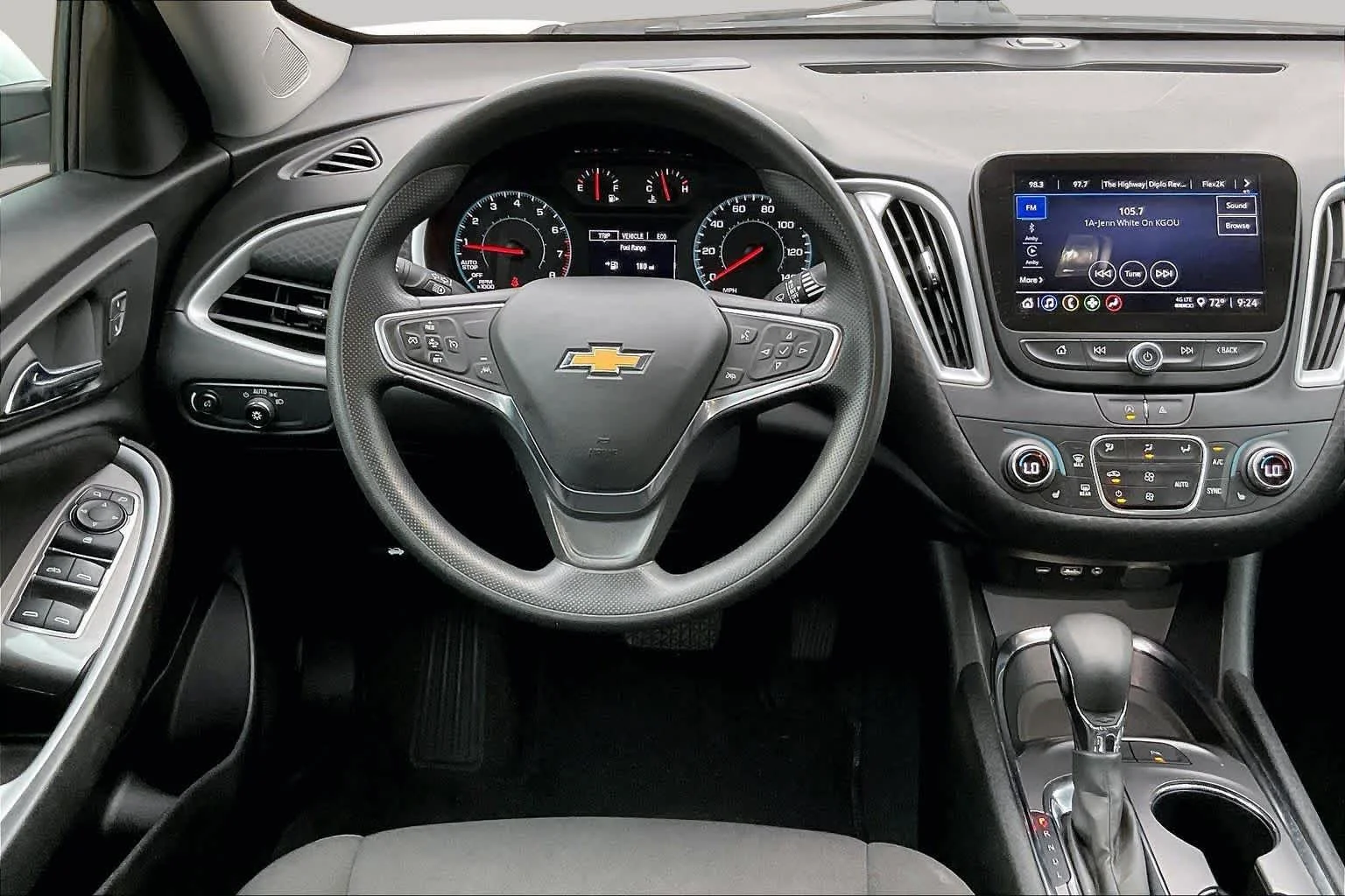 Used 2024 Summit White Chevrolet LT image 6