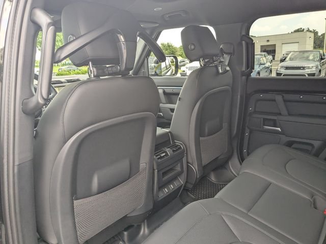 New 2026 Santorini Black Land Rover X-Dynamic SE image 14