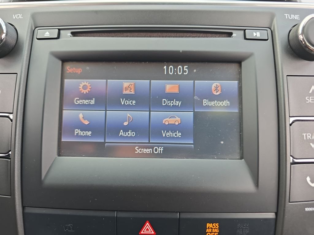 Used 2017  Toyota SE image 23