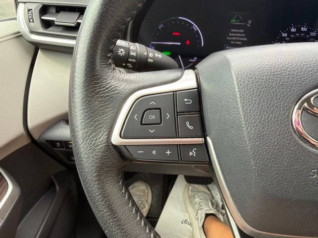 Used 2021 White Toyota XLE image 36