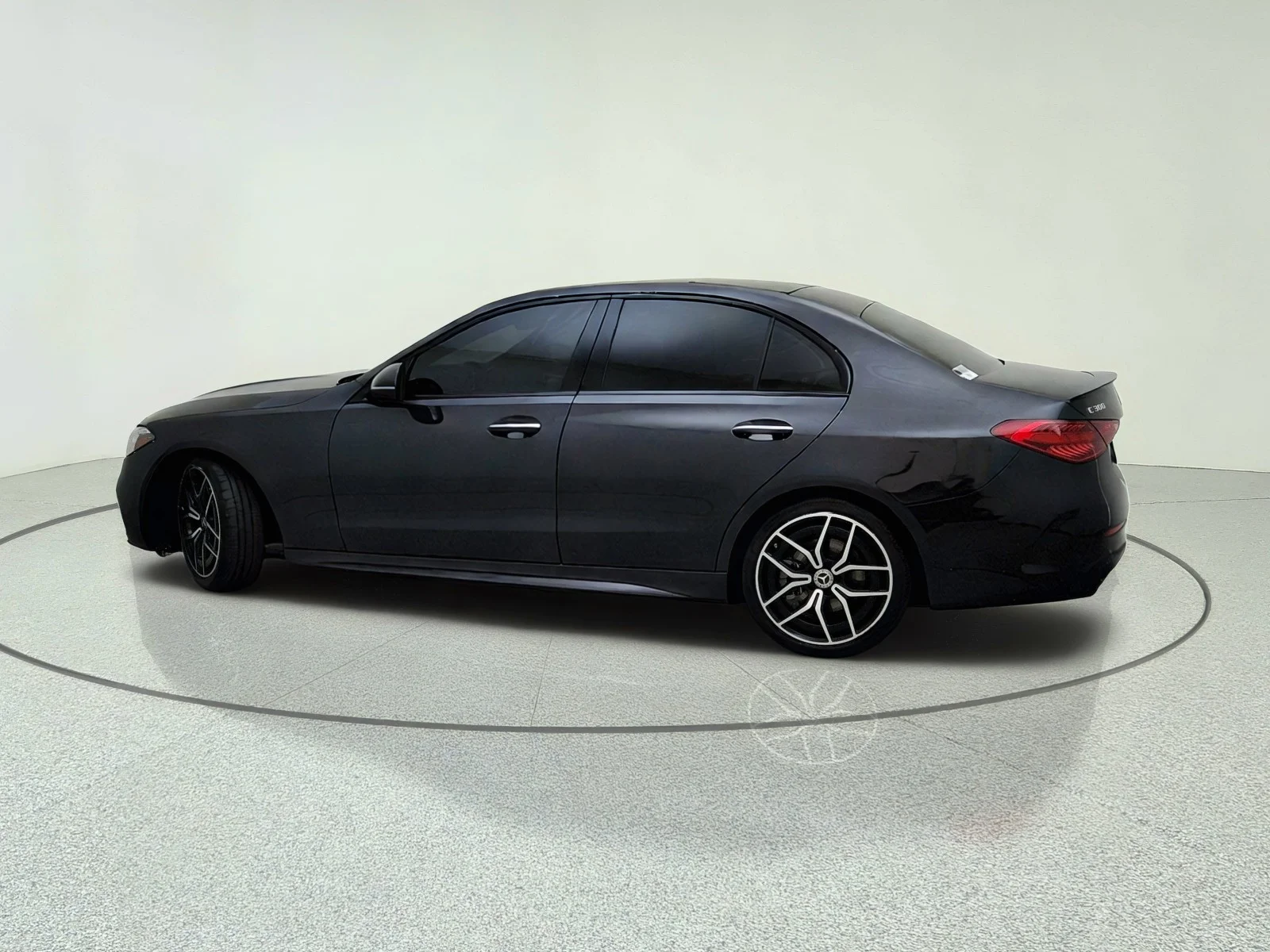 Used 2024 Graphite Grey Metallic Mercedes-Benz C 300 image 13