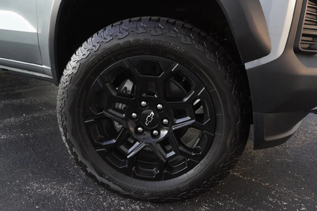 New 2026 Sterling Gray Metallic Chevrolet Trail Boss image 28