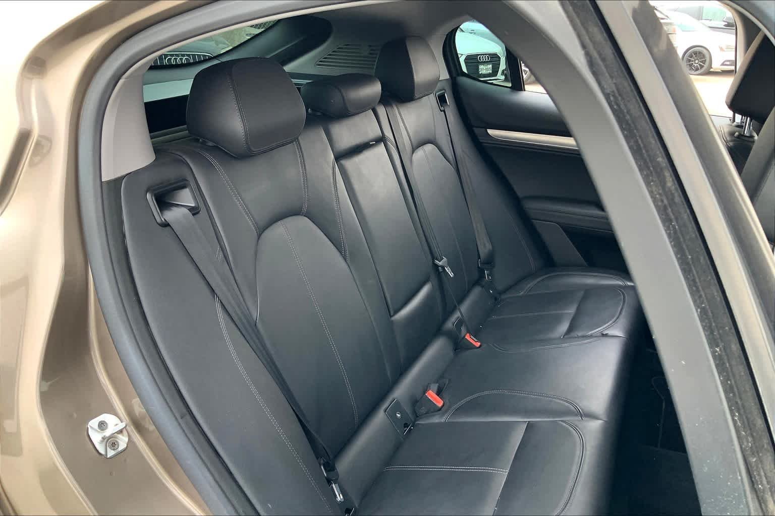 Used 2019 Imola Titanium Metallic Alfa Romeo Sport image 19
