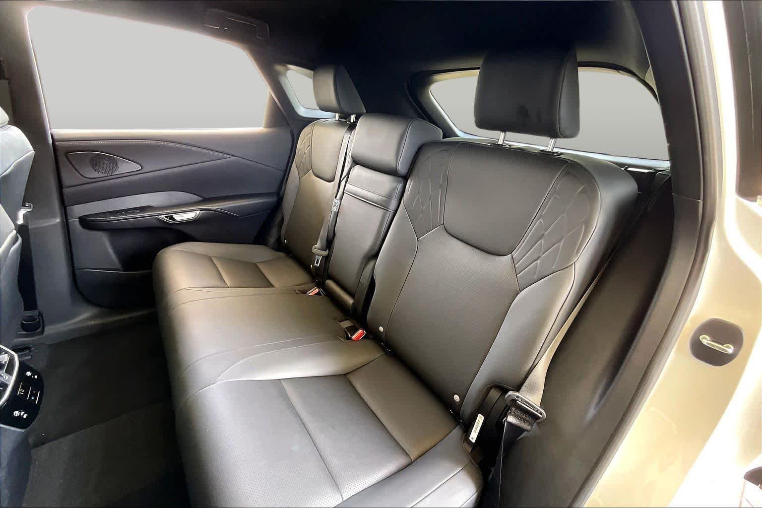 Used 2024 Eminent White Pearl Lexus  image 18