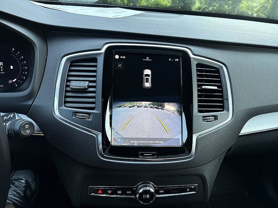Used 2023 Silver Dawn Metallic Volvo Core image 15