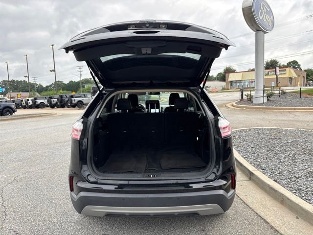 Used 2022 Black Ford SEL image 28