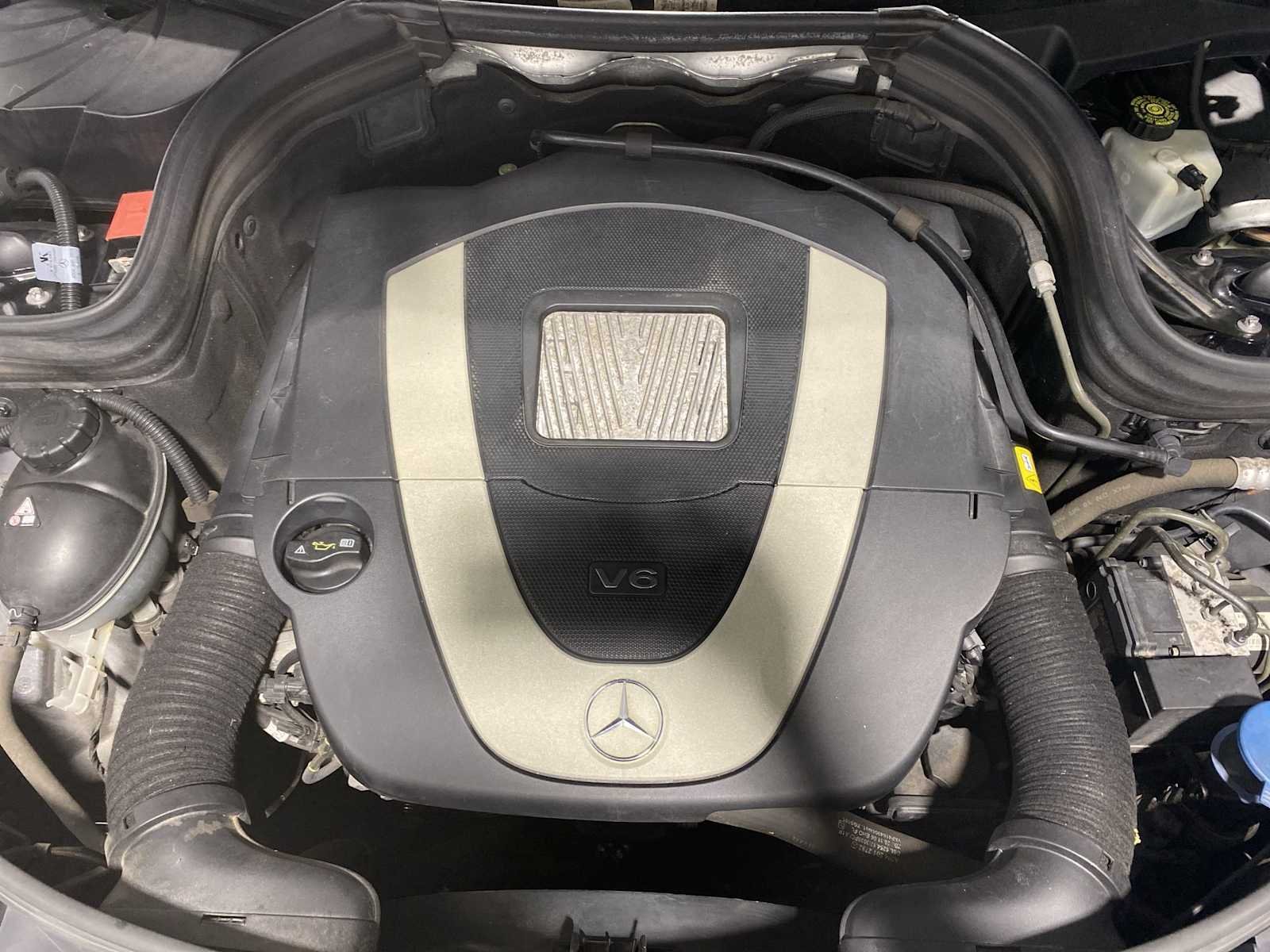 Used 2010 Black Mercedes-Benz GLK 350 image 9