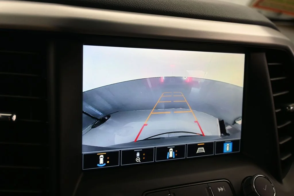 Used 2023 Sterling Metallic GMC SLT image 20