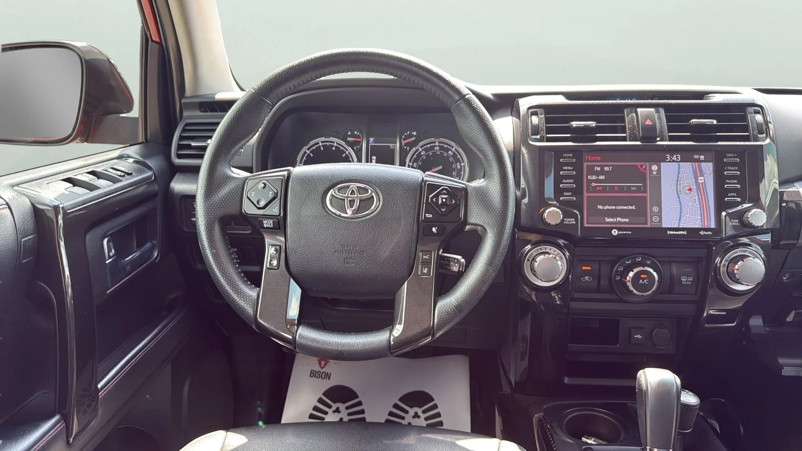 Used 2021 Red Toyota Venture image 12