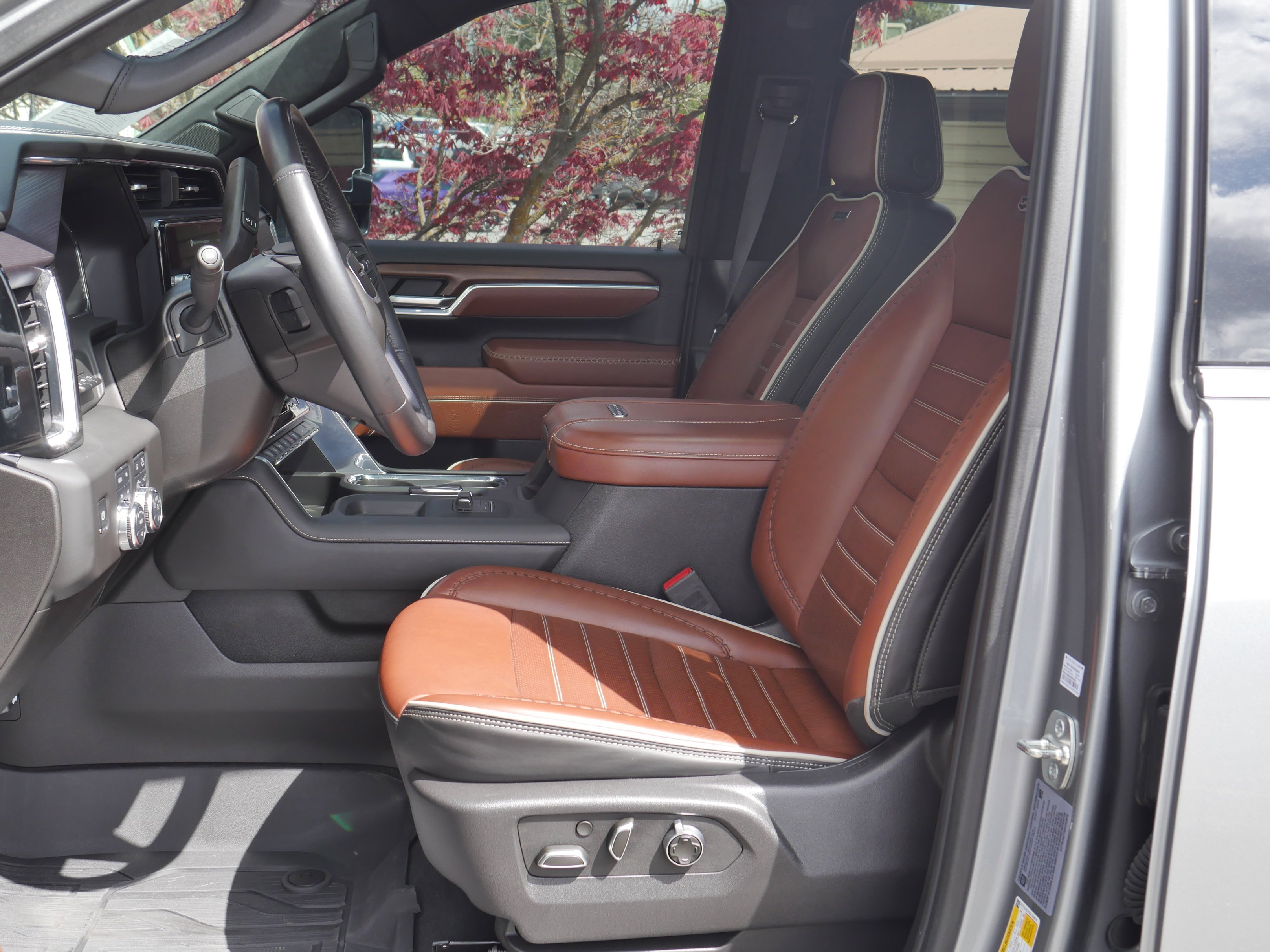 Used 2025 Sterling GMC Denali Ultimate image 3