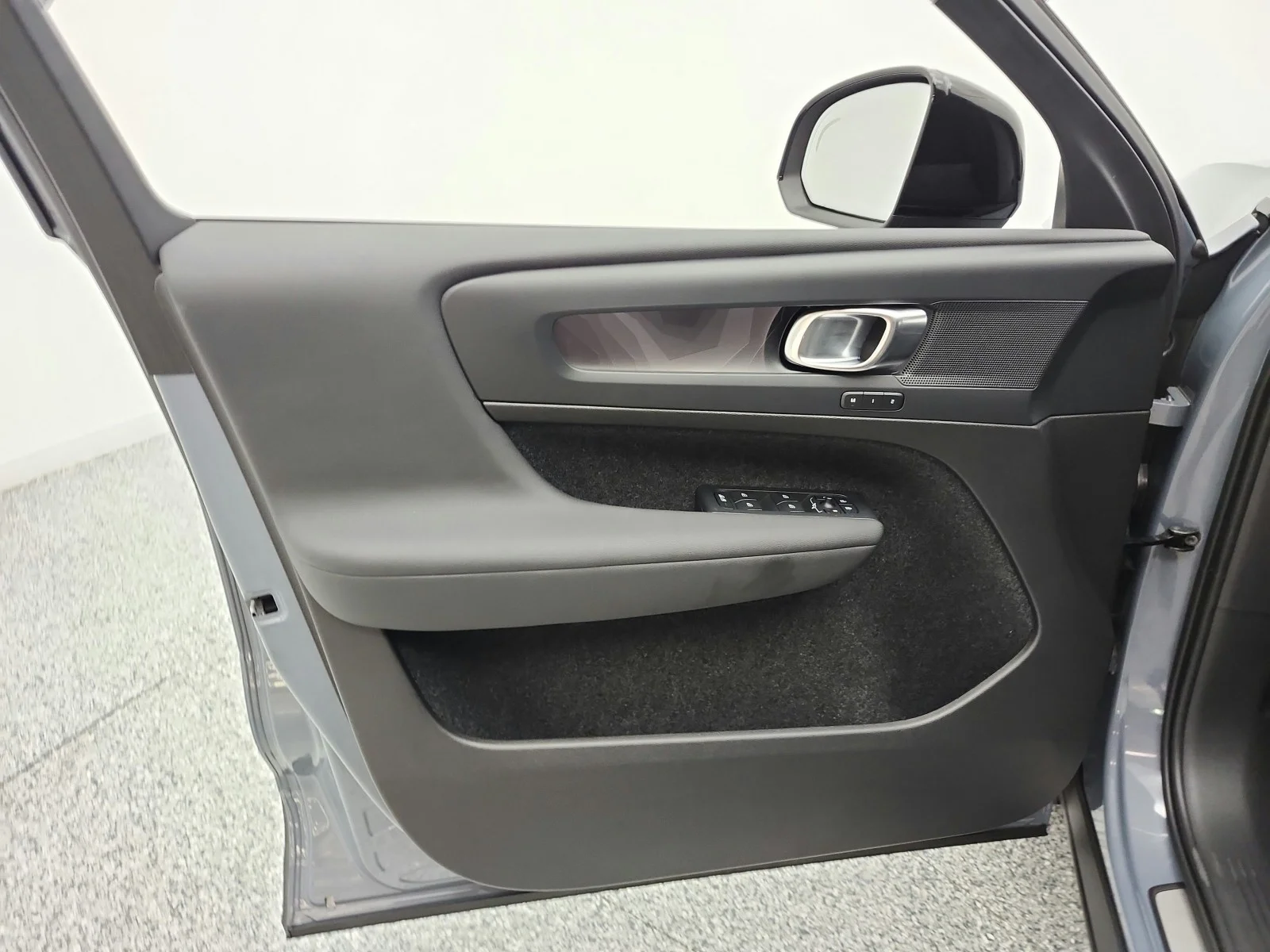 Used 2023 Thunder Grey Metallic Volvo Twin eAWD Plus image 14