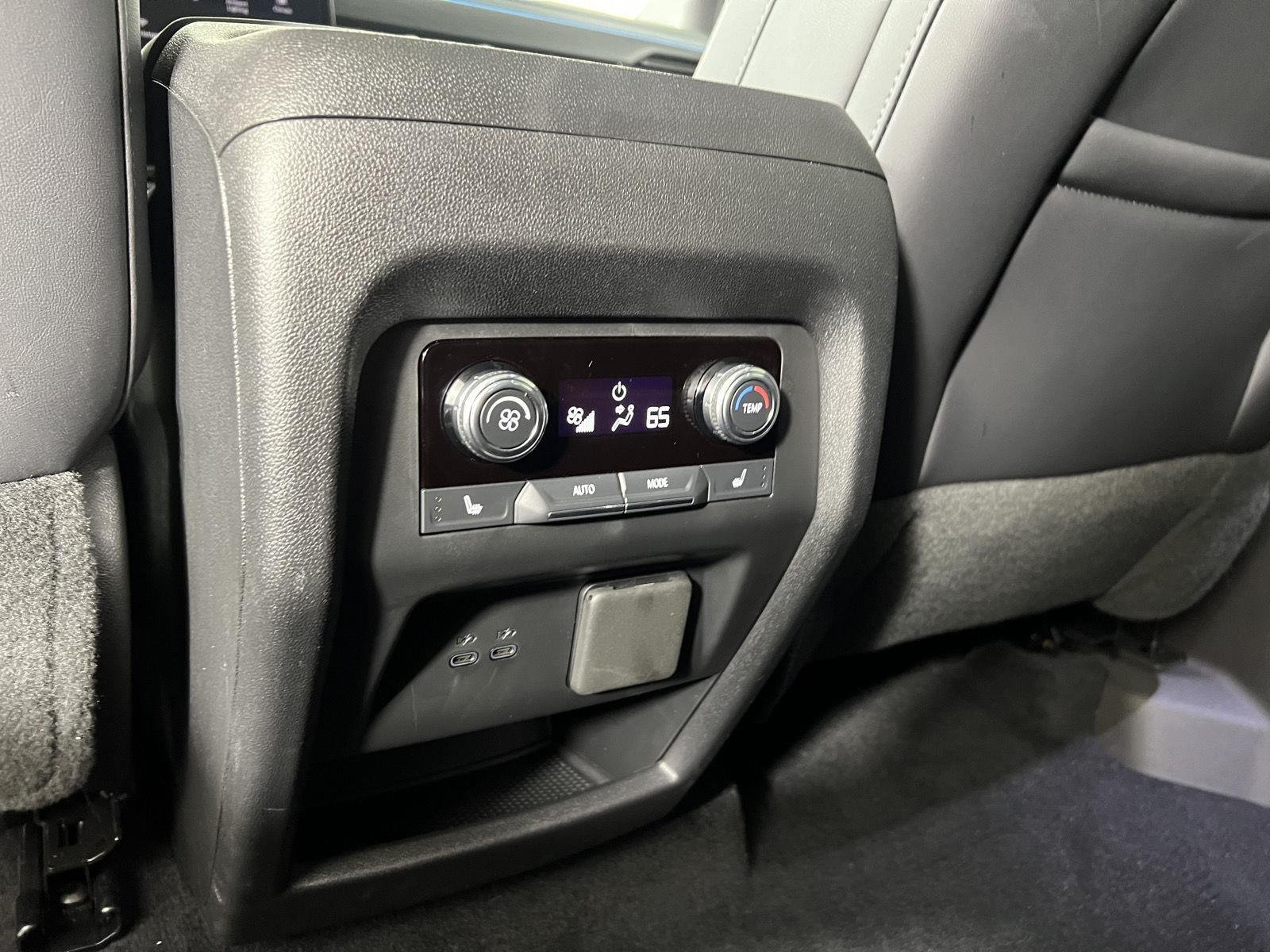 Used 2025 Summit White GMC AWD AT4 image 25