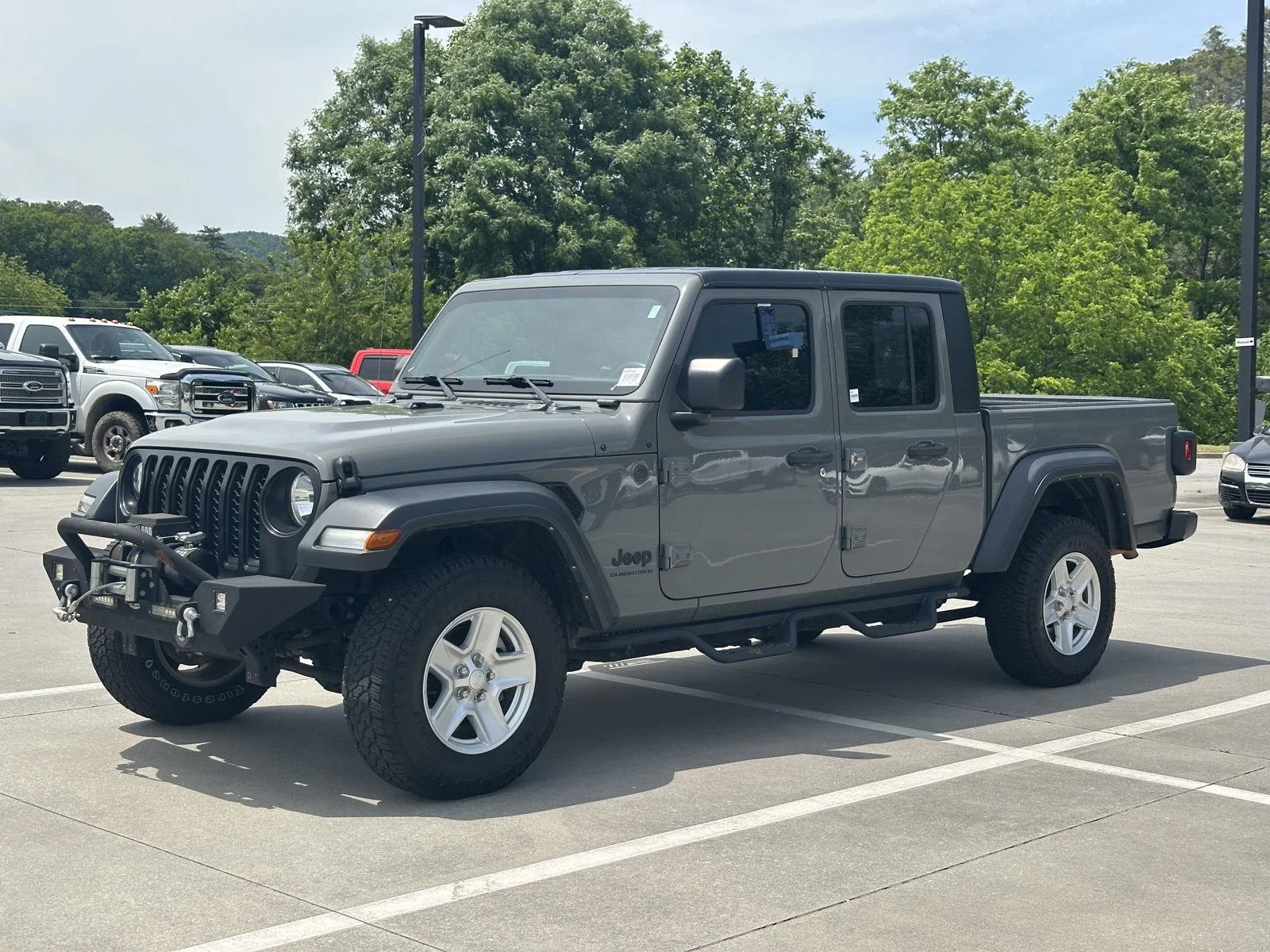 Used 2023 Sting Gray Clearcoat Jeep Sport image 3