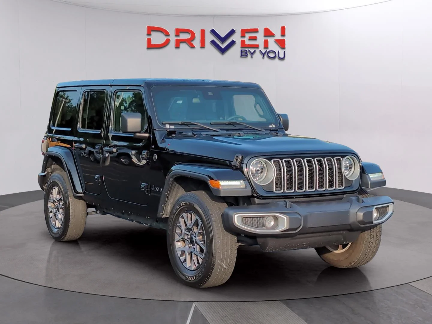Used 2025 Black Clearcoat Jeep Sahara image 7