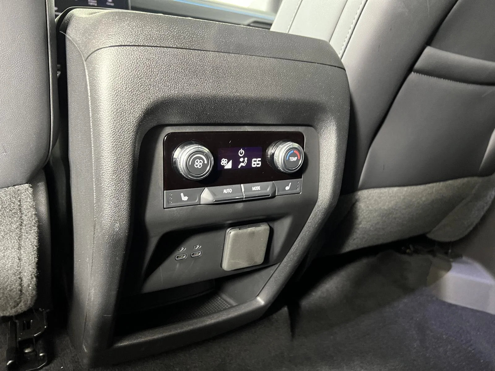Used 2025 Summit White GMC AWD AT4 image 25