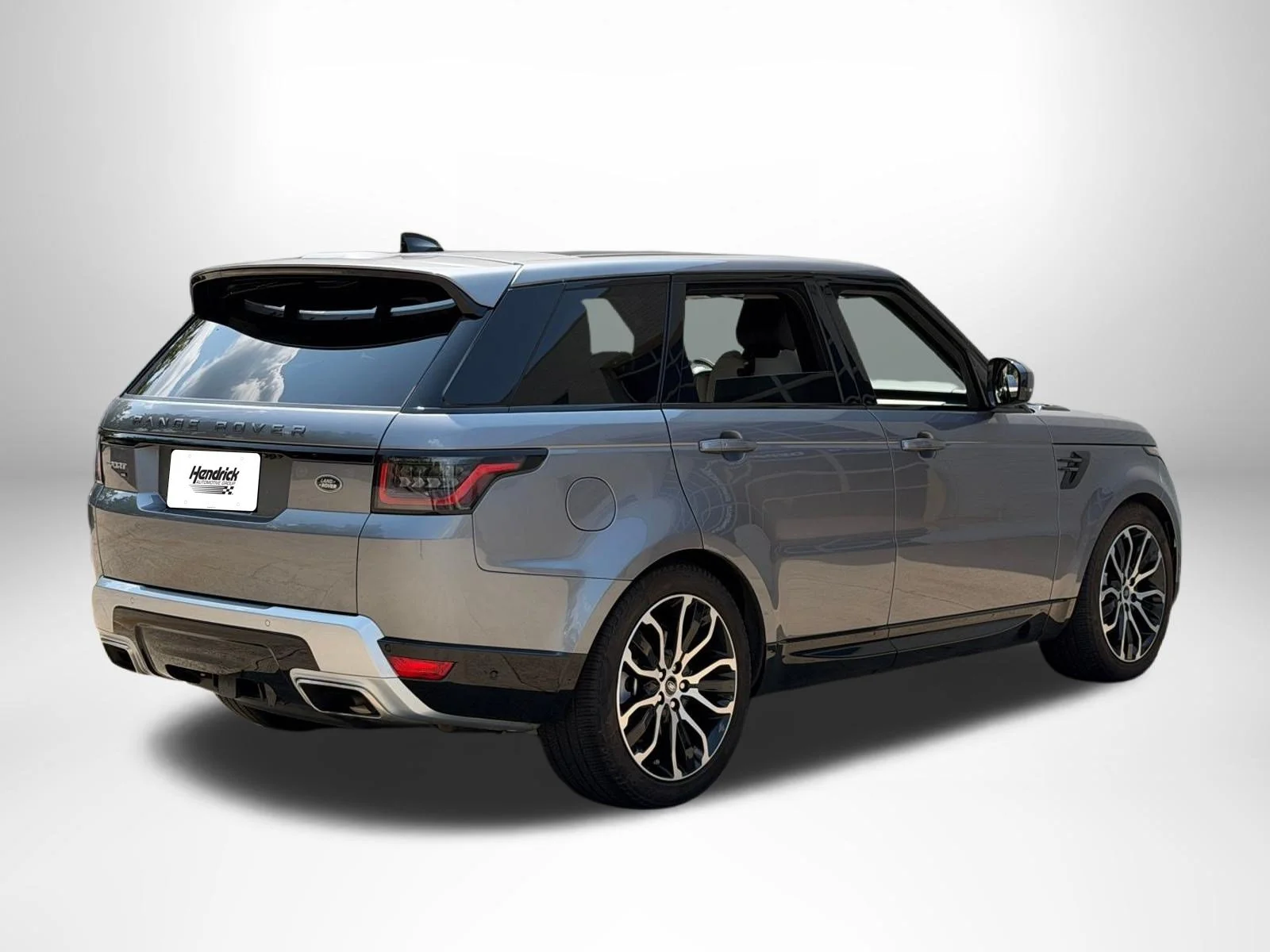 Used 2022 Eiger Gray Metallic Land Rover HSE Silver Edition image 3
