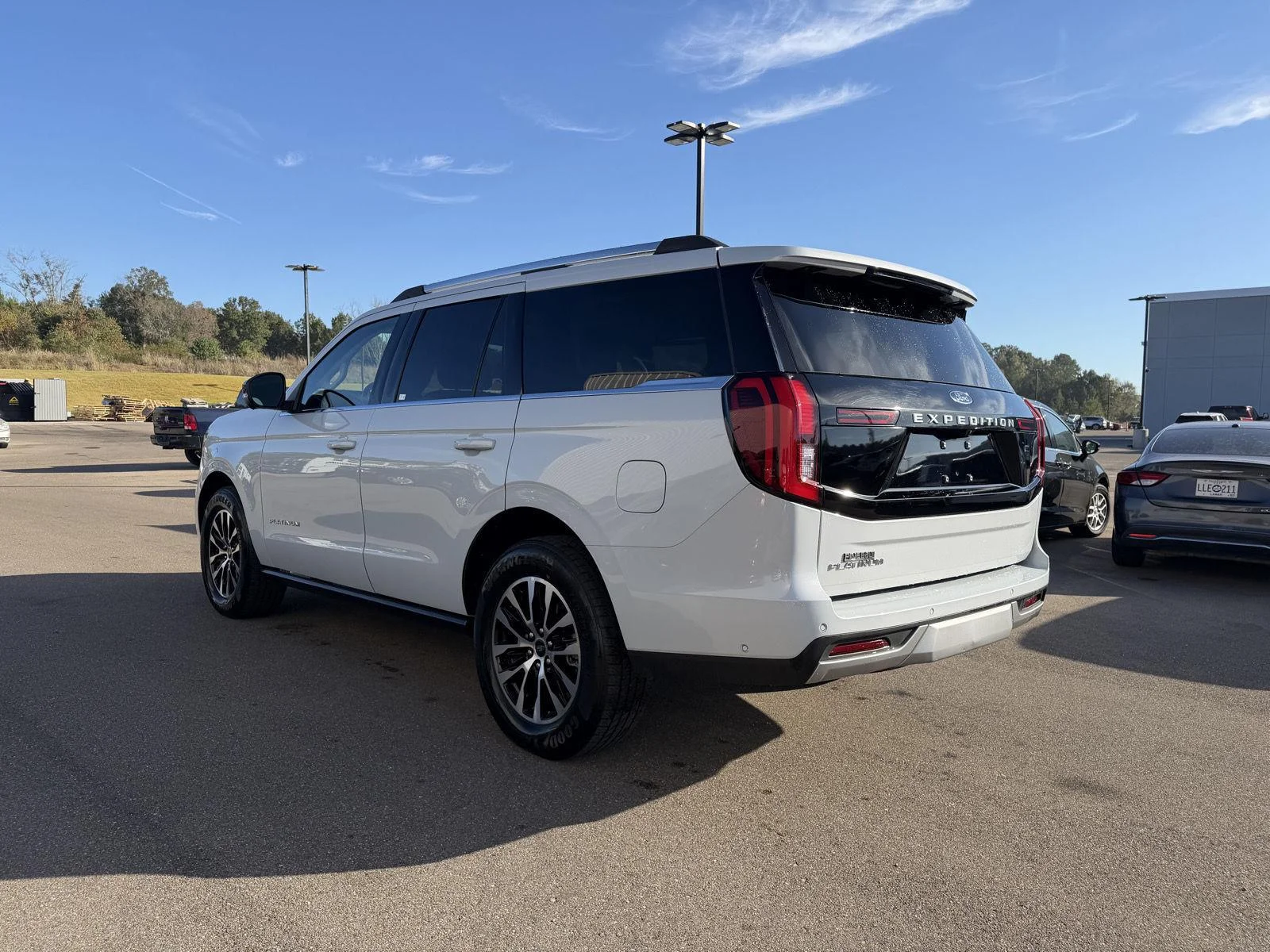 Used 2025 Space Silver Ford Platinum image 4
