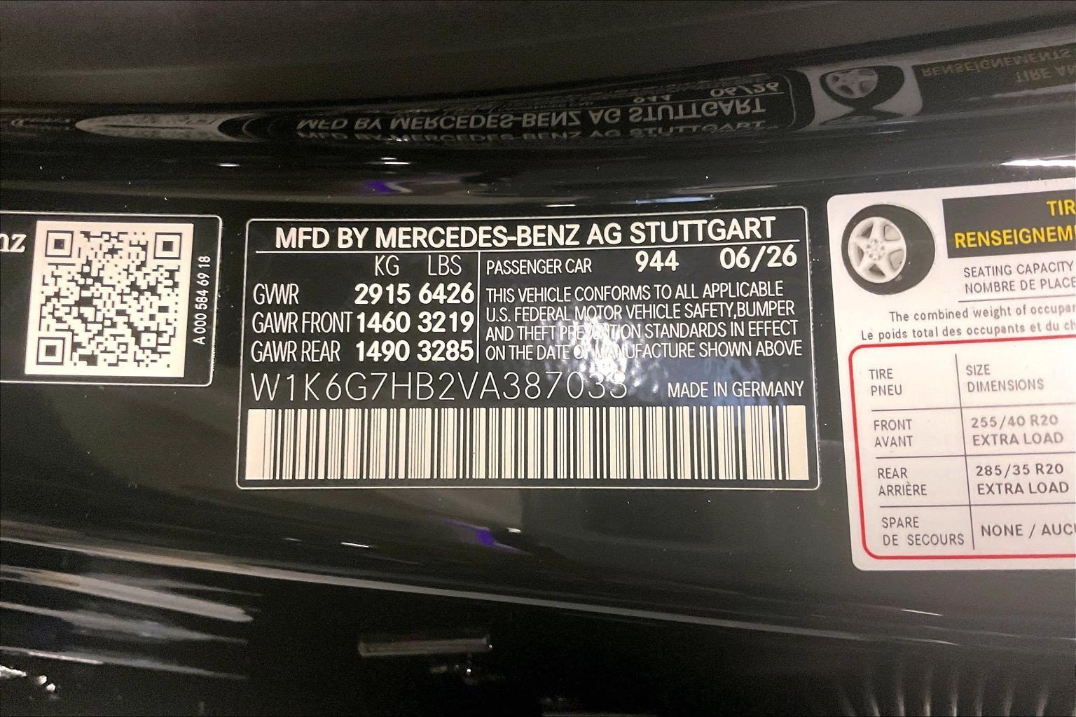 New 2027 MANUFAKTUR Black Sparkling Mercedes-Benz S 580 image 23