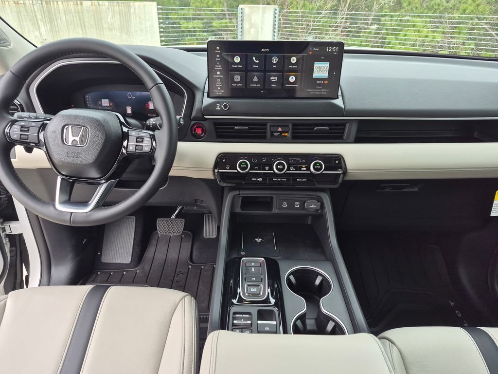 New 2026 Platinum White Pearl Honda Touring image 10