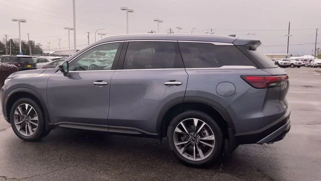Used 2025 Blue INFINITI LUXE image 7